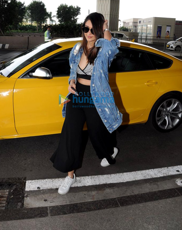 ileana dcruz shruti haasan and others snapped at the airport 6