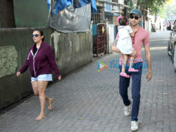 Imran Khan spotted with his daughter Imara and wife Avantika