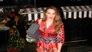 Iulia Vantur snapped at salon