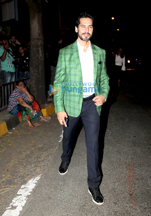 lara dutta and dino morea at christmas bash 2