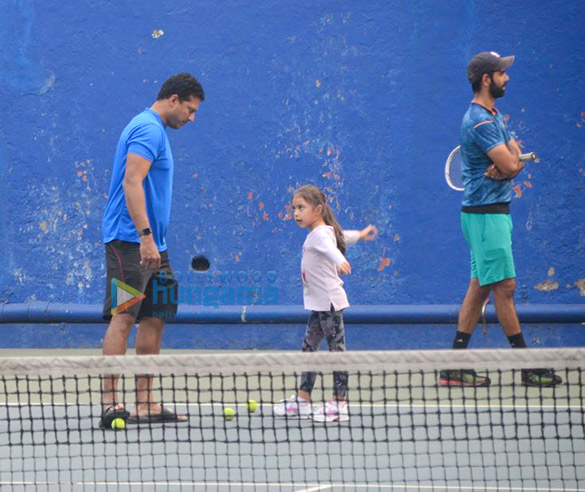 mahesh bhupathi snapped with daughter 1