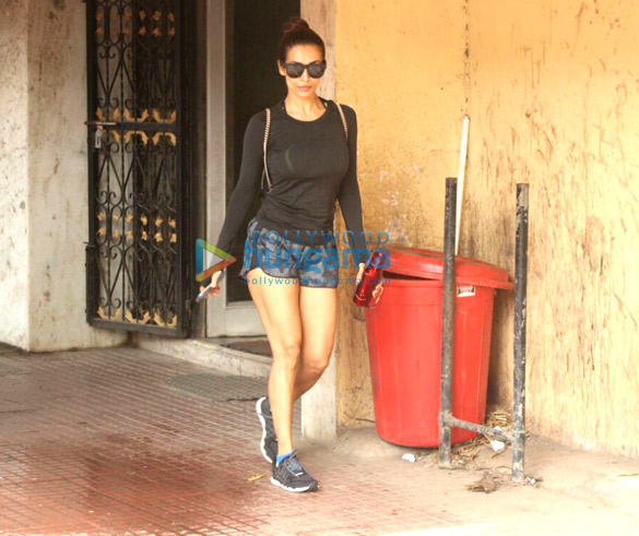 malaika arora spotted after her gym session in khar 1