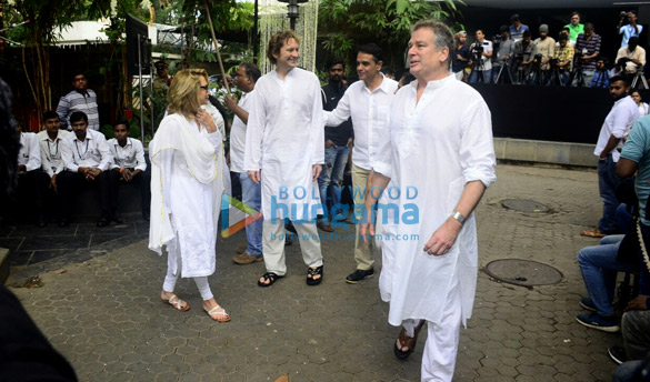 members of bollywood fraternity attend shashi kapoors chautha 7