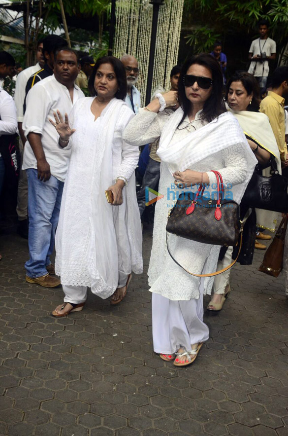 members of bollywood fraternity attend shashi kapoors chautha11 7