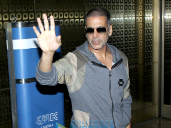 Priyanka Chopra, Akshay Kumar and others snapped at the airport
