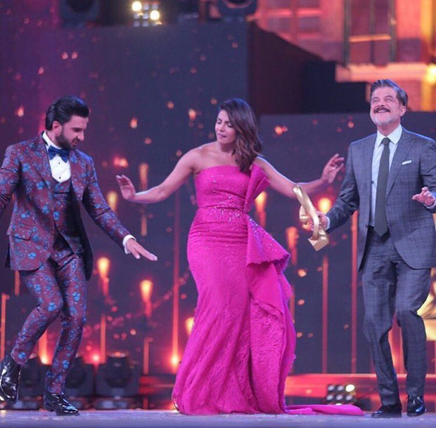 Priyanka Chopra, Ranveer Singh and Anil Kapoor groove to 'Gallan Goodiyaan' at Zee Cine Awards 2018-2