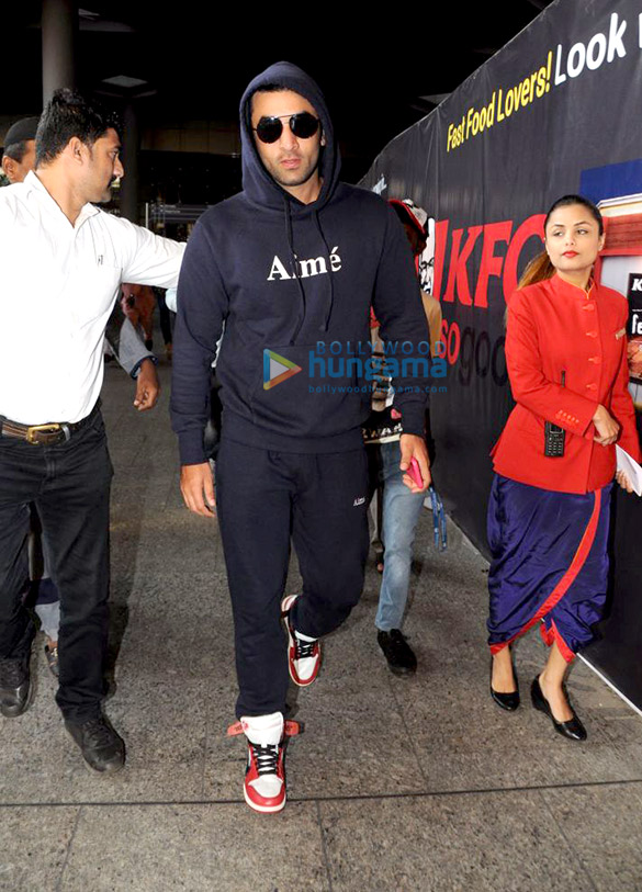 Ranbir Kapoor and Ileana D’Cruz spotted at the airport