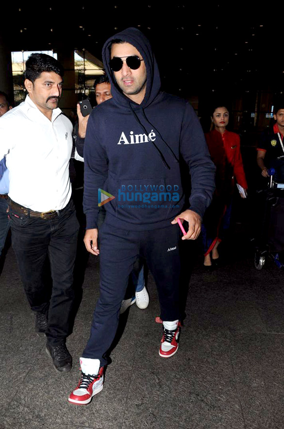 ranbir kapoor spotted at the airport 2 2