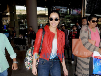 Ranveer Singh, Shraddha Kapoor, Karisma Kapoor and others snapped at the airport