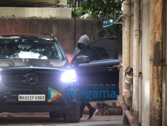 Ranveer Singh snapped in Bandra