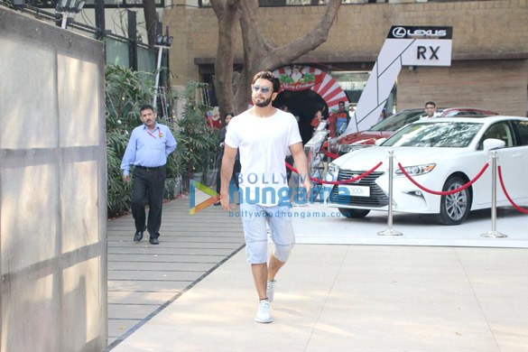 ranveer singh spotted at otters club 4