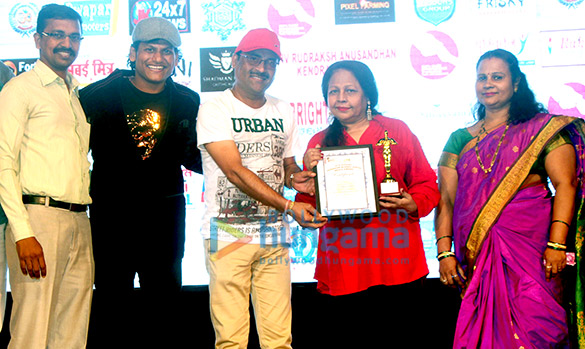 ravi dubey ahsaan qureshi sharad malhotra meghna naidu iqbal khan others attend the 4th dashnik mumbai press media awards in mumbai 8