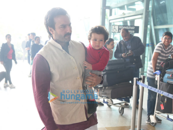 Saif Ali Khan and Kareena Kapoor Khan snapped at the airport