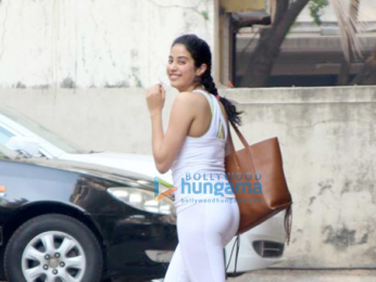 Sara Ali Khan and Janhvi Kapoor snapped at the gym