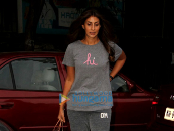 Shamita Shetty, Shweta Bachchan and Sussanne Khan snapped at Kromakay in Juhu