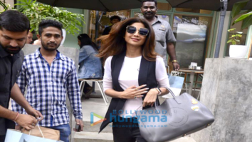 Shilpa Shetty and Elli Avram spotted at Kitchen Garden