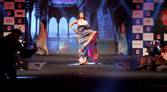 shilpa shetty walks the ramp for neerus 2