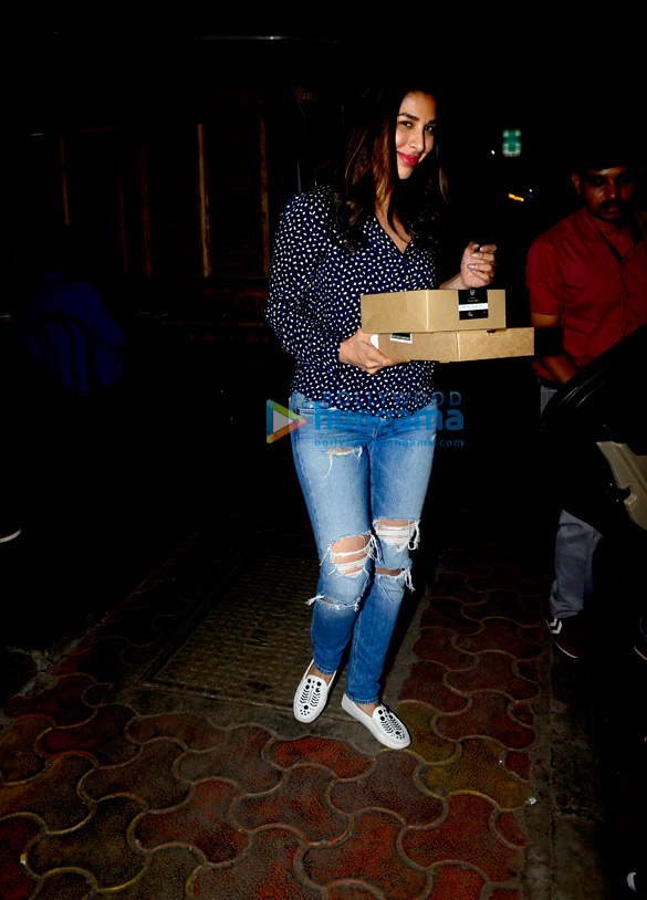 sophie choudry snapped in mumbai 6