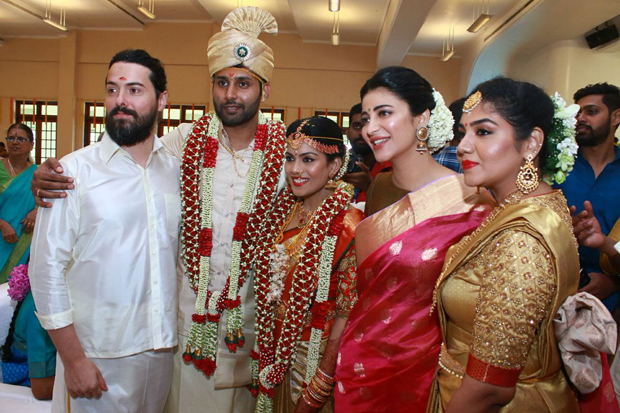 Spotted Shruti Haasan attends a friend’s wedding with father-superstar Kamal Haasan and beau Michael Corsale