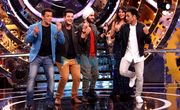 team of fukrey returns on the sets of bigg boss 11 2
