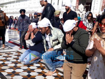 Team of 'Fukrey Returns' visits Golden Temple in Amritsar