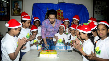 Tusshar Kapoor celebrates his birthday with children’s from Smile Foundation