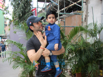 Tusshar Kapoor snapped with his son