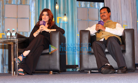 twinkle khanna spotted at mehboob studio for an interactive talk 4