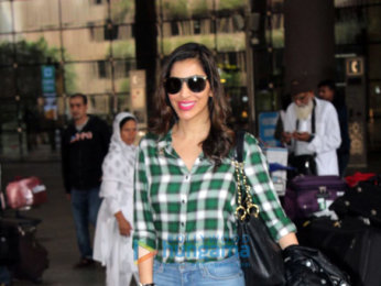 Varun Dhawan, Kriti Sanon and others snapped at the airport