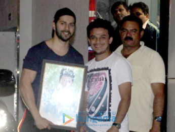 Varun Dhawan and Kartik Aaryan snapped at the gym