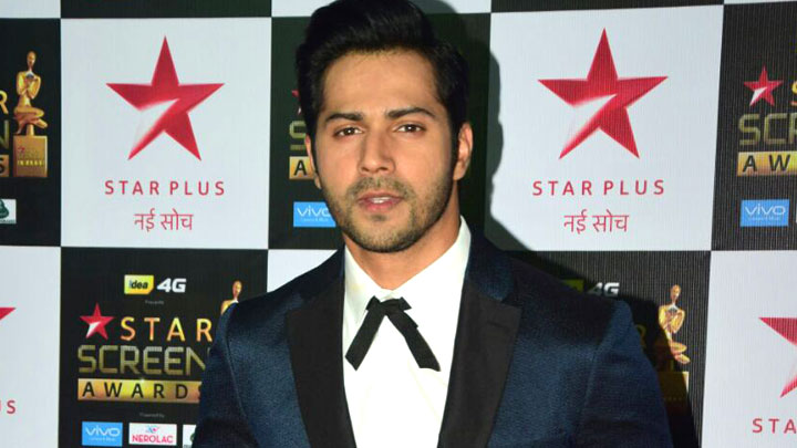 Varun Dhawan at the Red Carpet of Star Screen Awards 2017 Varun Dhawan at the Red Carpet of Star Screen Awards 2017