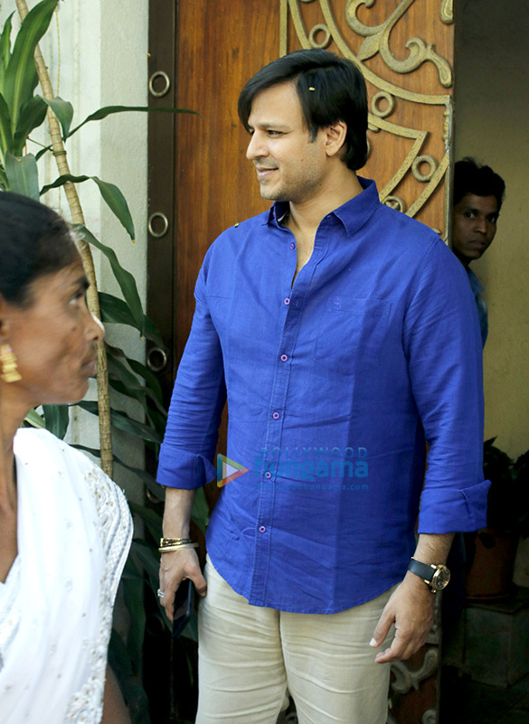 vivek oberoi snapped in juhu 1