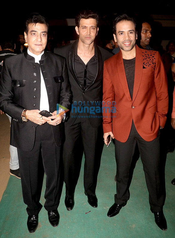 aamir shah rukh amitabh deepika grace umang 2018 25