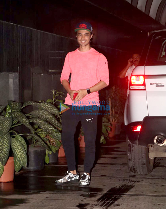 aayush sharma and varun dhawan spotted at gym 4