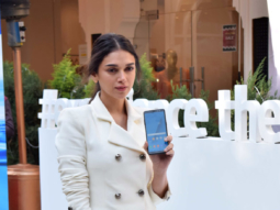 Aditi Rao Hydari launches Samsung Galaxy A8 plus in Delhi
