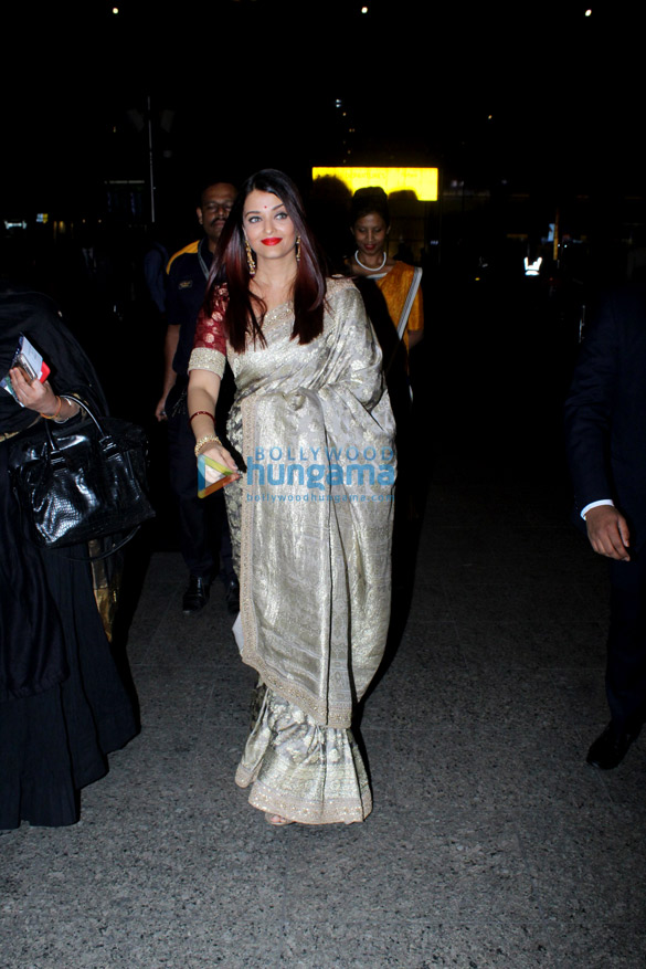 Aishwarya Rai Bachchan and John Abraham snapped at the airport Aishwarya Rai Bachchan and John Abraham snapped at the airport