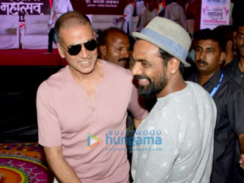 Akshay Kumar and Remo DSouza snapped attending the Versova festival