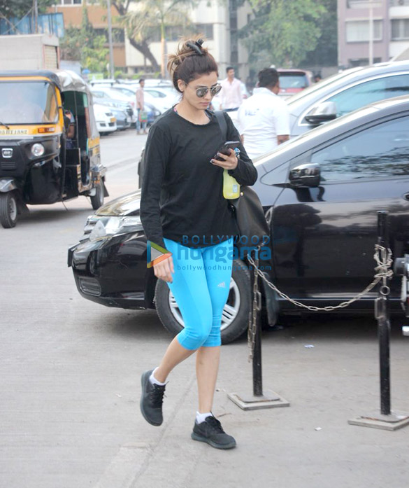 alia bhatt sara ali khan and others snapped at the gym 4