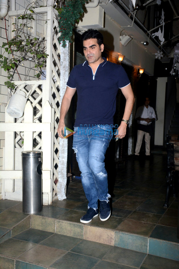 Arbaaz Khan snapped with friends at Smoke House in Bandra Arbaaz Khan snapped with friends at Smoke House in Bandra