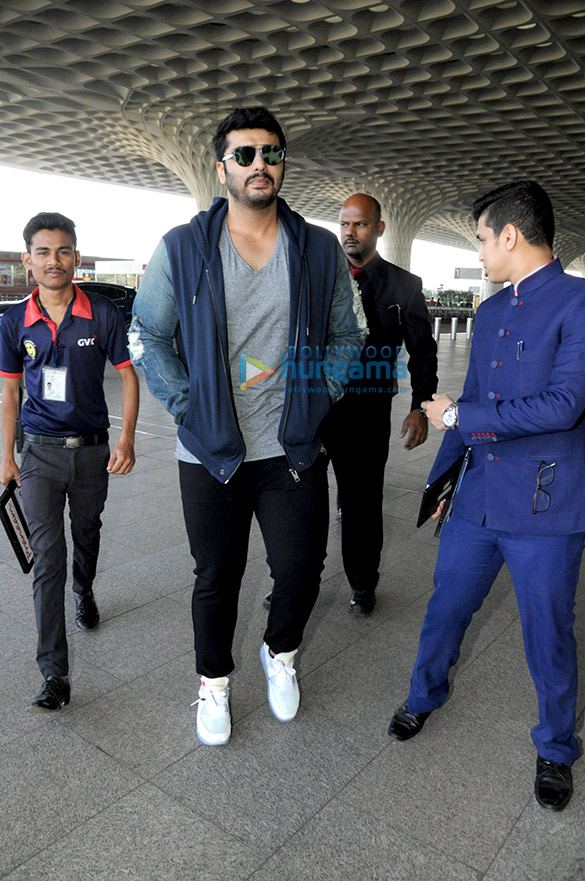 arjun kapoor snapped at the airport 6 3