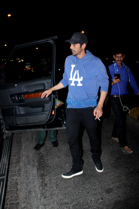 arjun rampal spotted at olive bandra 5