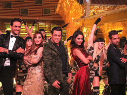 Bigg Boss 11: Salman Khan parties hard with the contestants