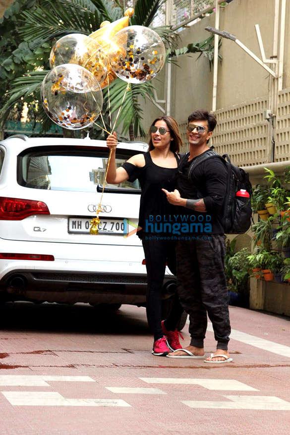 bipasha basu and karan singh grover spotted in bandra 5