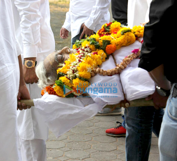 celebs pay their final respect to nikhil dwivedis father 3