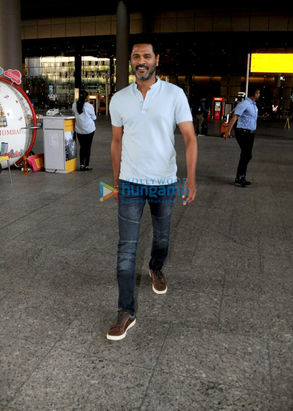 deepika padukone prabhu deva arjun kapoor isha koppikar and others snapped at the airport 2
