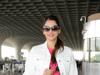Deepika Padukone, Prabhu Deva, Arjun Kapoor, Isha Koppikar and others snapped at the airport