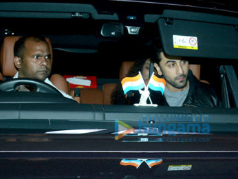 Deepika Padukone, Ranveer Singh, Alia Bhatt, Ranbir Kapoor, Kareena Kapoor Khan, Hrithik Roshan and others attend a bash at Shah Rukh Khan's house