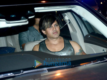 Deepika Padukone, Ranveer Singh, Alia Bhatt, Ranbir Kapoor, Kareena Kapoor Khan, Hrithik Roshan and others attend a bash at Shah Rukh Khan's house
