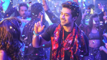 Movie Wallpaper Of The Movie Dil Juunglee