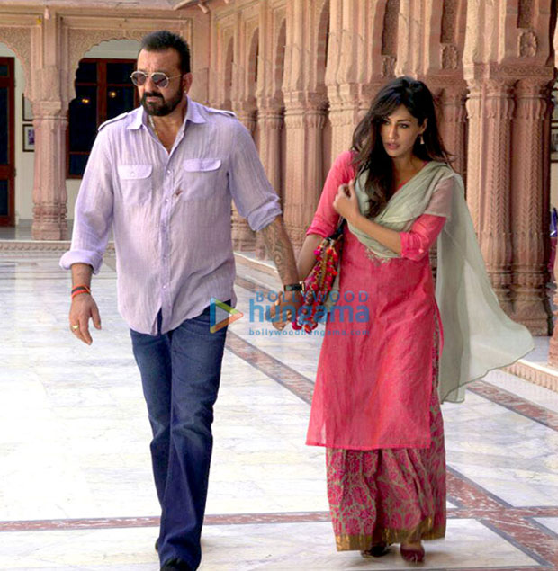 Don’t miss the chemistry between Sanjay Dutt and Chitrangda Singh in this picture from Saheb, Biwi Aur Gangster 3